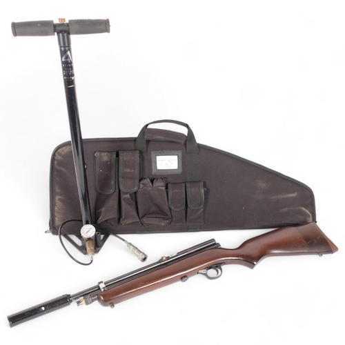 68 - An SMK 0.22, 5.5mm calibre XS78CO2 air rifle, overall length 89cm, with associated soft carry bag, a... 