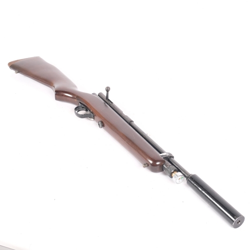 68 - An SMK 0.22, 5.5mm calibre XS78CO2 air rifle, overall length 89cm, with associated soft carry bag, a... 