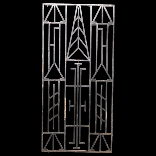 2866 - An Arts & Crafts style wrought-iron fence / gate panel. 76x158cm.