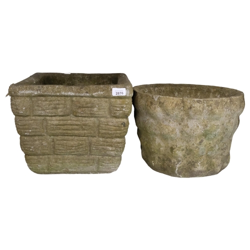 2876 - A concrete brick design square planter, 36x30cm, and a circular planter. (2)