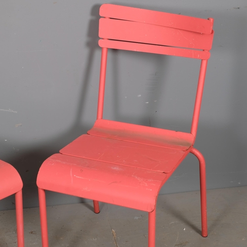 2980 - A pair of Italian painted metal garden chairs.