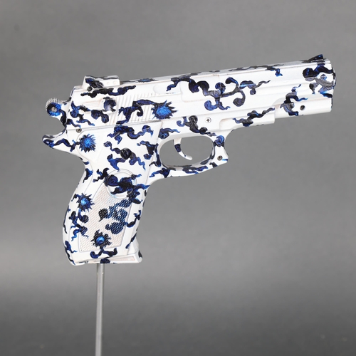 3164 - Curiosity/Macabre : An abstract study, pistol sculpture, on stand, unsigned, height 32cm.