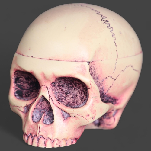 3235 - Curiosity/Macabre : Pill box in the form of a skull. The cranium top unscrewing