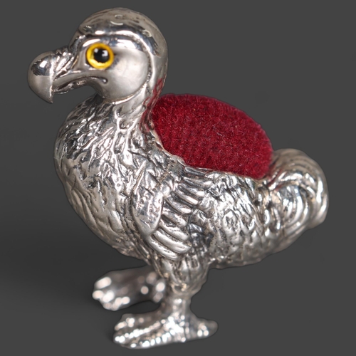 3247 - Natural History: Minature Sterling Silver Extinct Dodo Pin Cushion
The dodo (Raphus cucullatus) is a... 