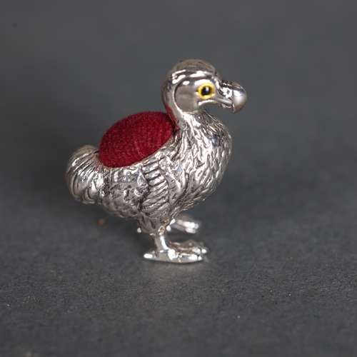 3247 - Natural History: Minature Sterling Silver Extinct Dodo Pin Cushion
The dodo (Raphus cucullatus) is a... 