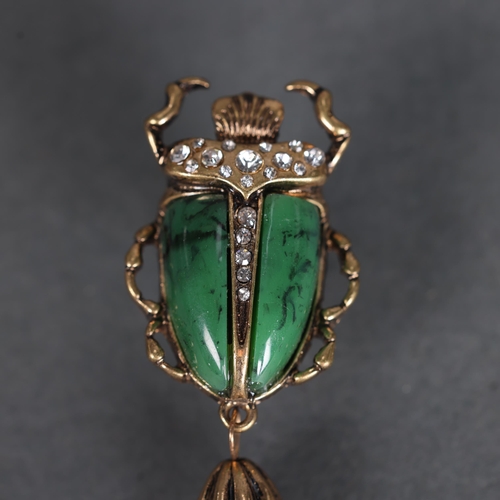 3254 - Jewellery: Alexander McQueen style costume jewellery - brooch. In the form of an Egyptian green scar... 