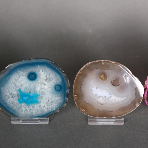 3317 - Natural History : Collection of “Smiley Face” Agate Slices.
Each with Perspex display stand.
(4 slic... 