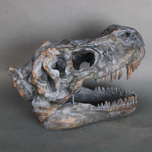 3424 - Natural History : Model ‘Tyrannosaurus rex’ Dinosaur Skull
A decorative model skull of the iconic T.... 