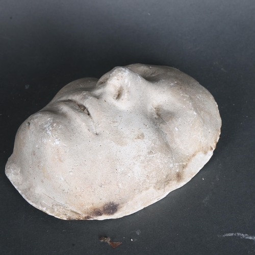 3454 - Curiosity/Macabre : A small plaster death mask, unsigned, height 18cm.