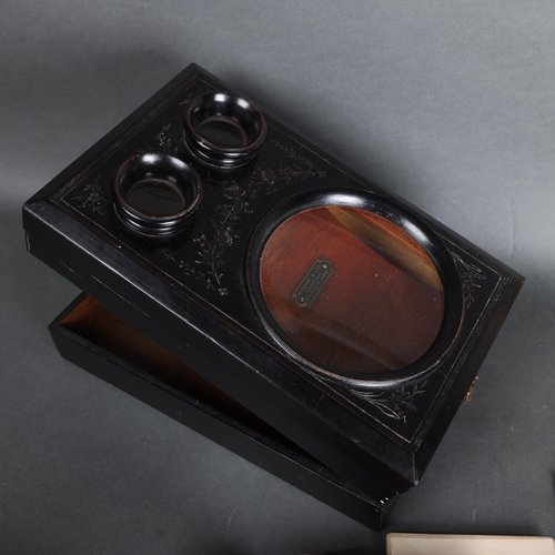 3561 - An Antique Ebonised Victorian stereoscope with a selection of period photocards.