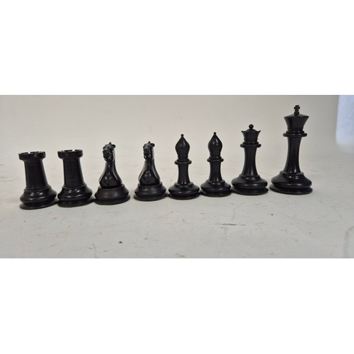 147 - A boxwood and ebony chess set, comprising Staunton and Jacques pieces, King height 8.7cm