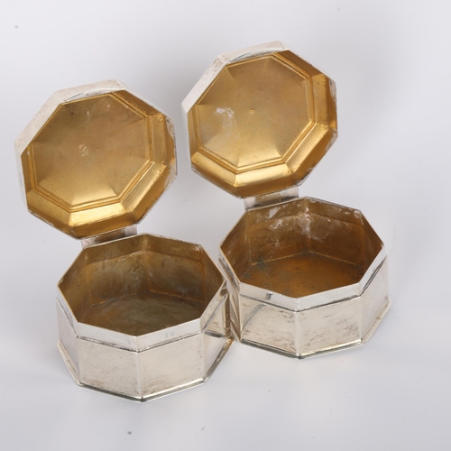 1540 - A pair of George V silver ring boxes, William Hutton & Sons Ltd, possibly made by Kate Harris, Birmi... 