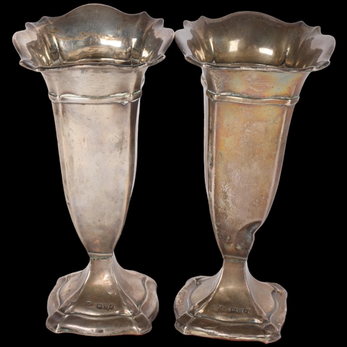 1596 - A pair of George V silver bud vases, Colen Hewer Cheshire, Chester 1918, 13.5cm, loaded bases, 11.6o... 