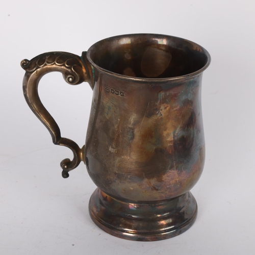 1601 - An Elizabeth II silver baluster pint mug, E.H. Parkin & Co, Sheffield 1968, 13cm, 8.9oz