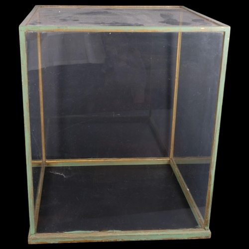 36 - A large square-section glass container/cover, H52cm, W44cm, D44cm