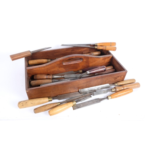 66 - A quantity of woodworking paring gouges and chisels, in 2-section tray