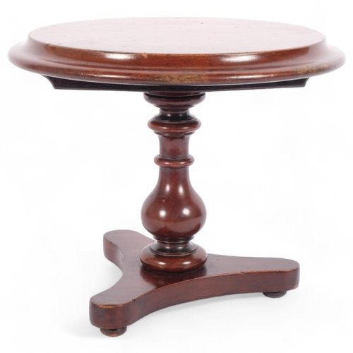 9 - A 19th century mahogany apprentice-piece table-top tilt-top table, diameter 25cm