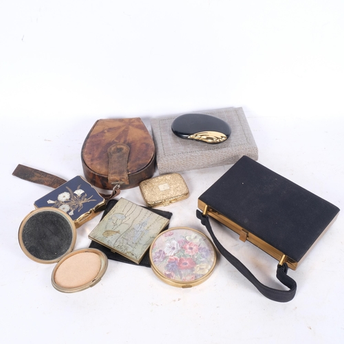 622 - Vintage compacts, vanity set, evening bag with gilt-metal mounts, etc