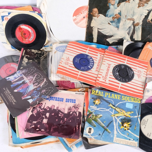 903 - A box of Vintage singles and 45s