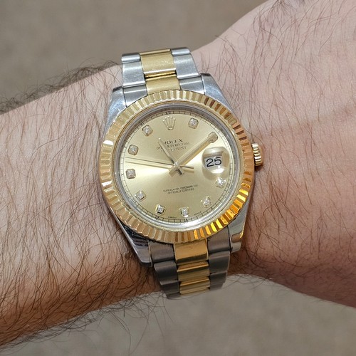 1055 - ROLEX - a bi-metal Oyster Perpetual Datejust automatic calendar bracelet watch, ref. 116333, champag... 