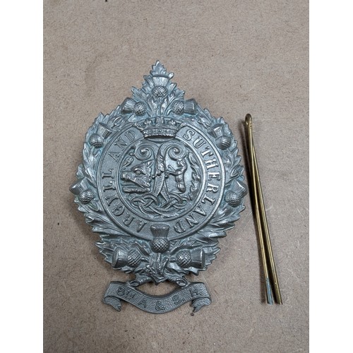 660 - 3 Victorian Officer's shoulder belt badges, including Royal Irish Rifles, and Argyll & Sutherland