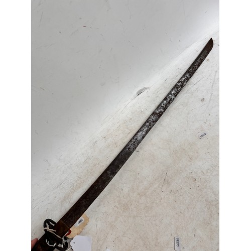 50 - Antique Japanese sword, decorated with seashells, overall length 101cm