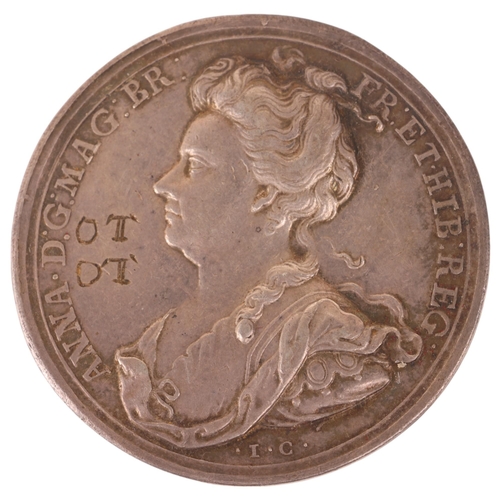 18 - Anne (1702-1712), Union of England and Scotland 1707 medal by John Croker, diameter 34mm, later stam... 