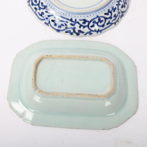 190 - A small Chinese blue and white porcelain rectangular plate, length 19cm, and a circular blue and whi... 