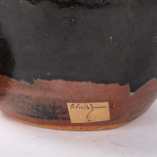 474 - RICHARD BATTERHAM (1936-2021), a large stoneware storage jar with tenmoku and ash glaze, with makers... 