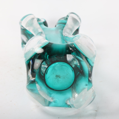 517 - An Art glass sculpture of The Lovers, internal turquoise glass, height 28cm