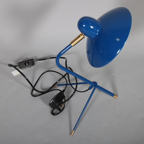 519 - Di Classe, an Arles mid-century style desk lamp by DOMEI ENDO with adjustable shade, approx height 4... 