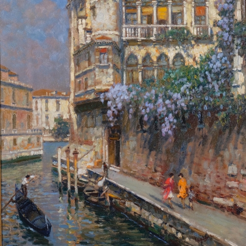 868 - Luigi Lanza (1860 - 1913) oil on canvas, scene in Venice, 75cm x 59cm, framed and glazed