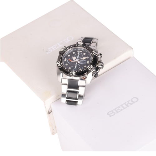 1034 - SEIKO - a stainless steel Velatura quartz chronograph diver's 200M bracelet watch, ref. 7T92-0JT0, c... 