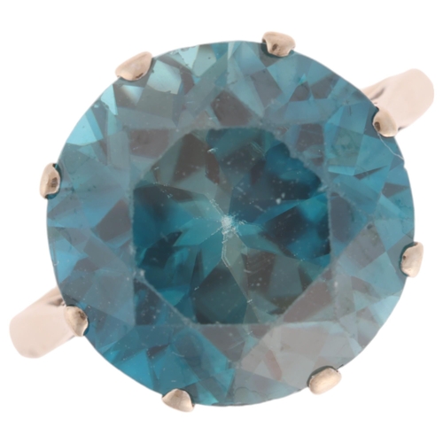 1229 - An Art Deco 9ct white gold single stone blue zircon ring, set with 14mm round-cut zircon, size P, 5.... 