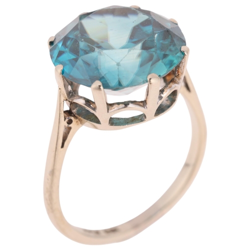 1229 - An Art Deco 9ct white gold single stone blue zircon ring, set with 14mm round-cut zircon, size P, 5.... 