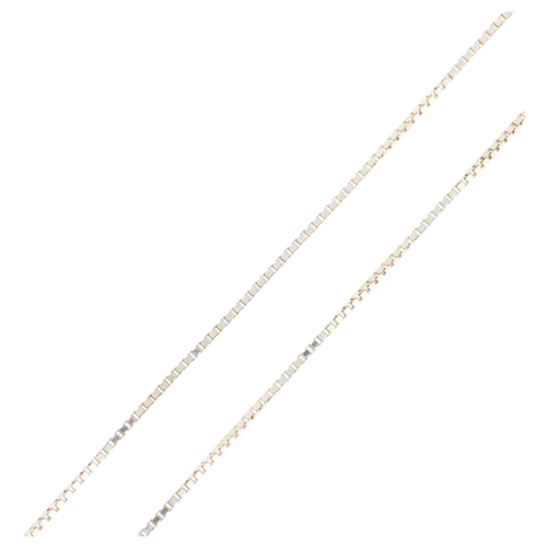 1236 - A 9ct gold fine box link chain necklace, 40cm, 2.7g