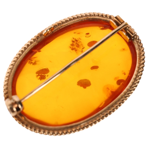 1279 - A 9ct gold amber brooch, maker RBS, Birmingham 1982, 33.1mm, 5.3g