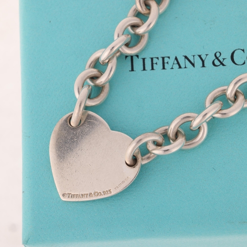 1337 - TIFFANY & CO - a sterling silver 'Please Return To Tiffany & Co' heart toggle bracelet, 19cm, 26.9g,... 