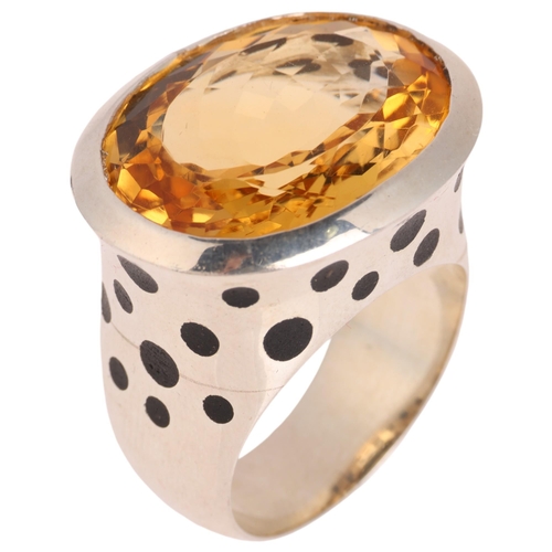 1353 - A large sterling silver citrine and black enamel leopard ring, setting height 21mm, size W, 20.6g