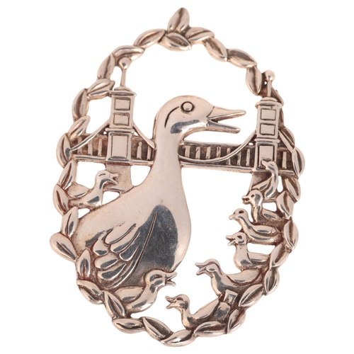 1356 - LONGS - an American sterling silver 'Boston Common Bridge' brooch/pendant, 55.6mm, 14.4g