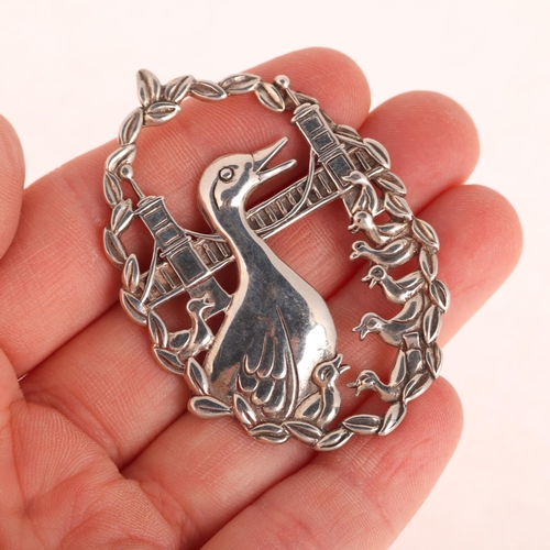 1356 - LONGS - an American sterling silver 'Boston Common Bridge' brooch/pendant, 55.6mm, 14.4g