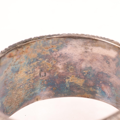 1371 - An Antique Chinese silver 'Sealife' hinged bangle, signed with artisan mark, relief decoration depic... 