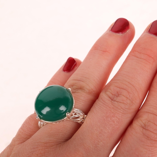 1450 - A sterling silver chrysoprase dress ring, setting height 17.8mm, size O, 10.4g