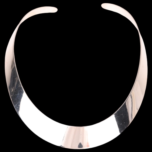 1451 - JENS JOHS AAGAARD - a Danish modernist sterling silver neck torque, of plain form, band width 16.8mm... 