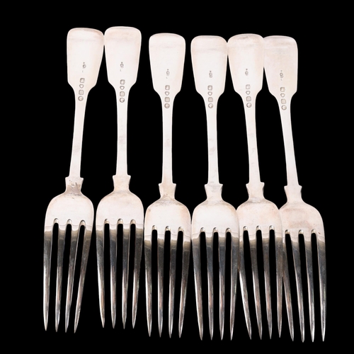 1551 - A set of 6 Victorian silver Fiddle pattern dinner forks, Chawner & Co, London 1867, 20.5cm, 12.6oz