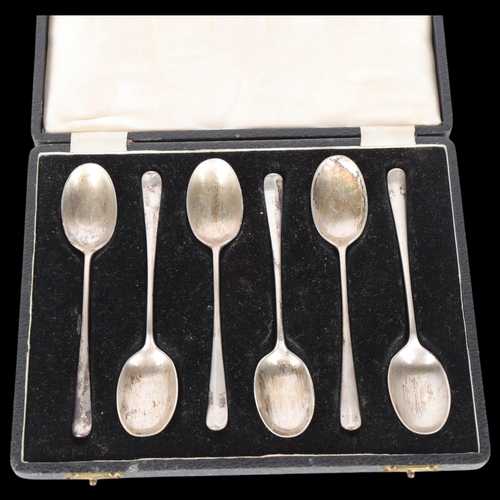 1561 - A cased set of 6 George V silver Rattail pattern teaspoons, Martin Hall & Co Ltd, Sheffield 1913, 12... 