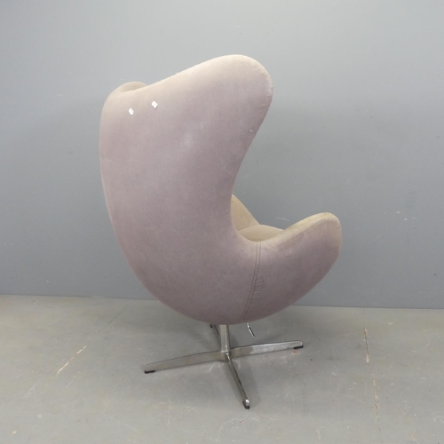 2507 - A mid-century style Egg chair, in the manner of Arne Jacobsen for Fritz Hansen. For re-upholstery.