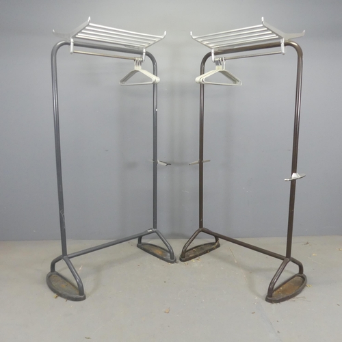 2653 - Two similar tubular metal industrial style clothes rails. Lenth 100cm, height 173cm, depth 51cm.