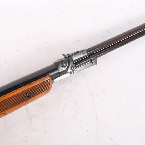 134 - A Relum model 322 under lever air rifle, L110cm