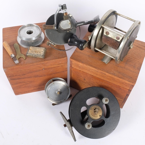 19 - A F.J. Rabbeth Antique fishing reel, patent dated Jan 4th 1902, in bespoke wooden box, a Hardy Broth... 